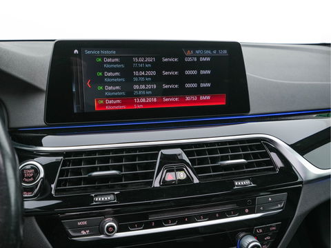 BMW 5 Serie Touring 530d Sportline High Executive Aut. *PANO | LEATHER | FULL-LED | MEMORY-PACK | TOP-VIEW | HEATED-COMFORTSEATS | NAVI-FULLMAP | PRIVACY-GLASS | AMBIENT-LIGHT | ECC | CARPLAY | PDC | TOWBAR | SHIFT-PADDLES | 20"ALU*