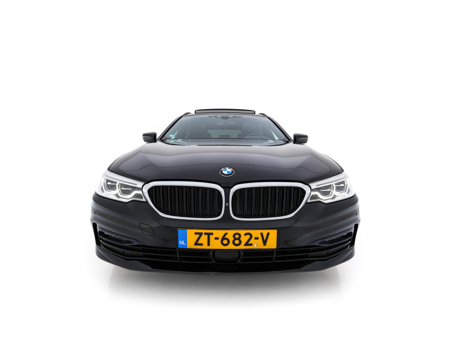 BMW 5 Serie Touring 530d Sportline High Executive Aut. *PANO | LEATHER | FULL-LED | MEMORY-PACK | TOP-VIEW | HEATED-COMFORTSEATS | NAVI-FULLMAP | PRIVACY-GLASS | AMBIENT-LIGHT | ECC | CARPLAY | PDC | TOWBAR | SHIFT-PADDLES | 20"ALU*