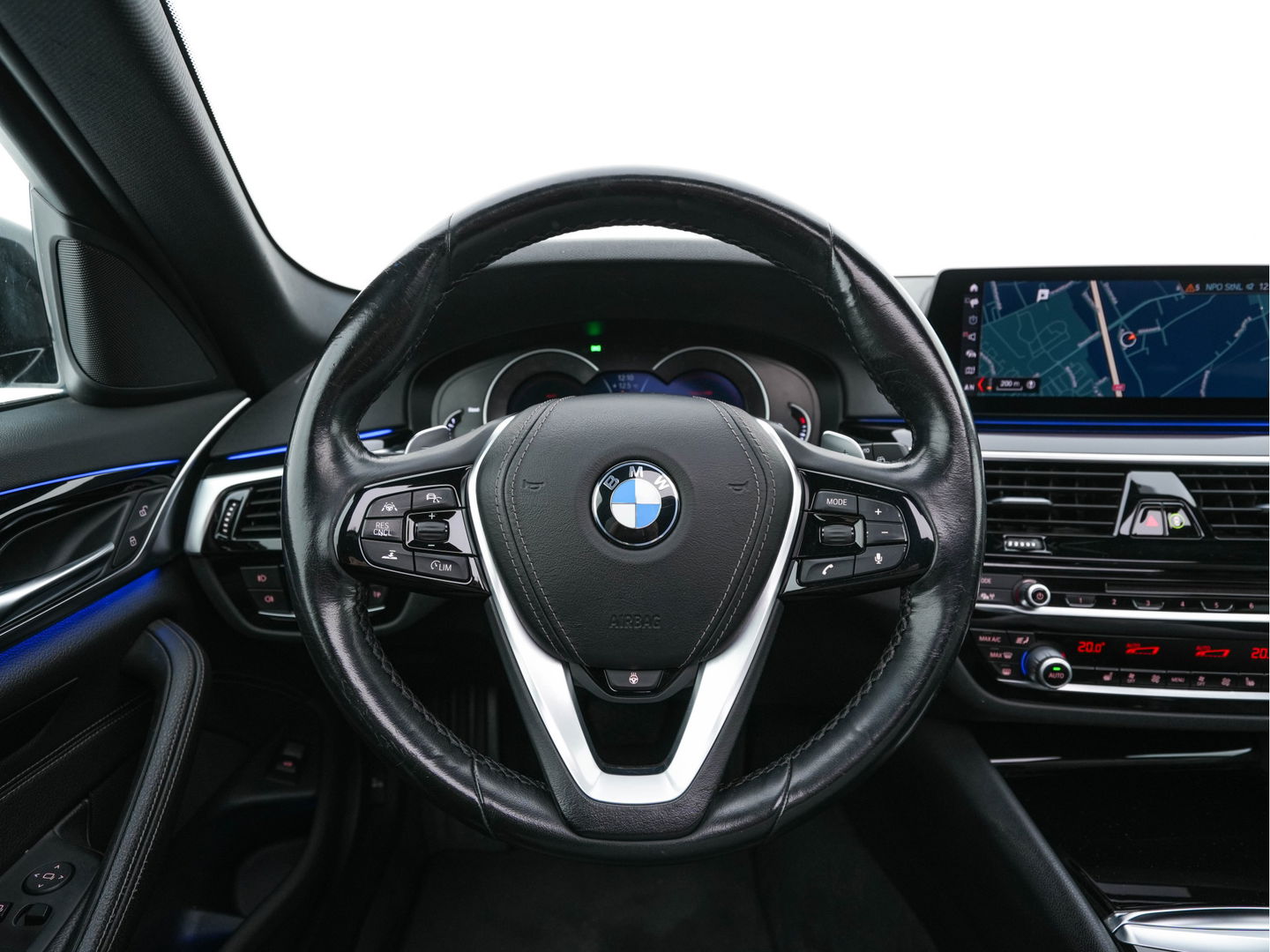 BMW 5 Serie Touring 530d Sportline High Executive Aut. *PANO | LEATHER | FULL-LED | MEMORY-PACK | TOP-VIEW | HEATED-COMFORTSEATS | NAVI-FULLMAP | PRIVACY-GLASS | AMBIENT-LIGHT | ECC | CARPLAY | PDC | TOWBAR | SHIFT-PADDLES | 20"ALU*
