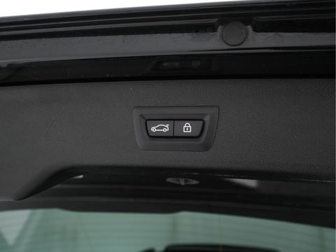 BMW 5 Serie Touring 530d Sportline High Executive Aut. *PANO | LEATHER | FULL-LED | MEMORY-PACK | TOP-VIEW | HEATED-COMFORTSEATS | NAVI-FULLMAP | PRIVACY-GLASS | AMBIENT-LIGHT | ECC | CARPLAY | PDC | TOWBAR | SHIFT-PADDLES | 20"ALU*