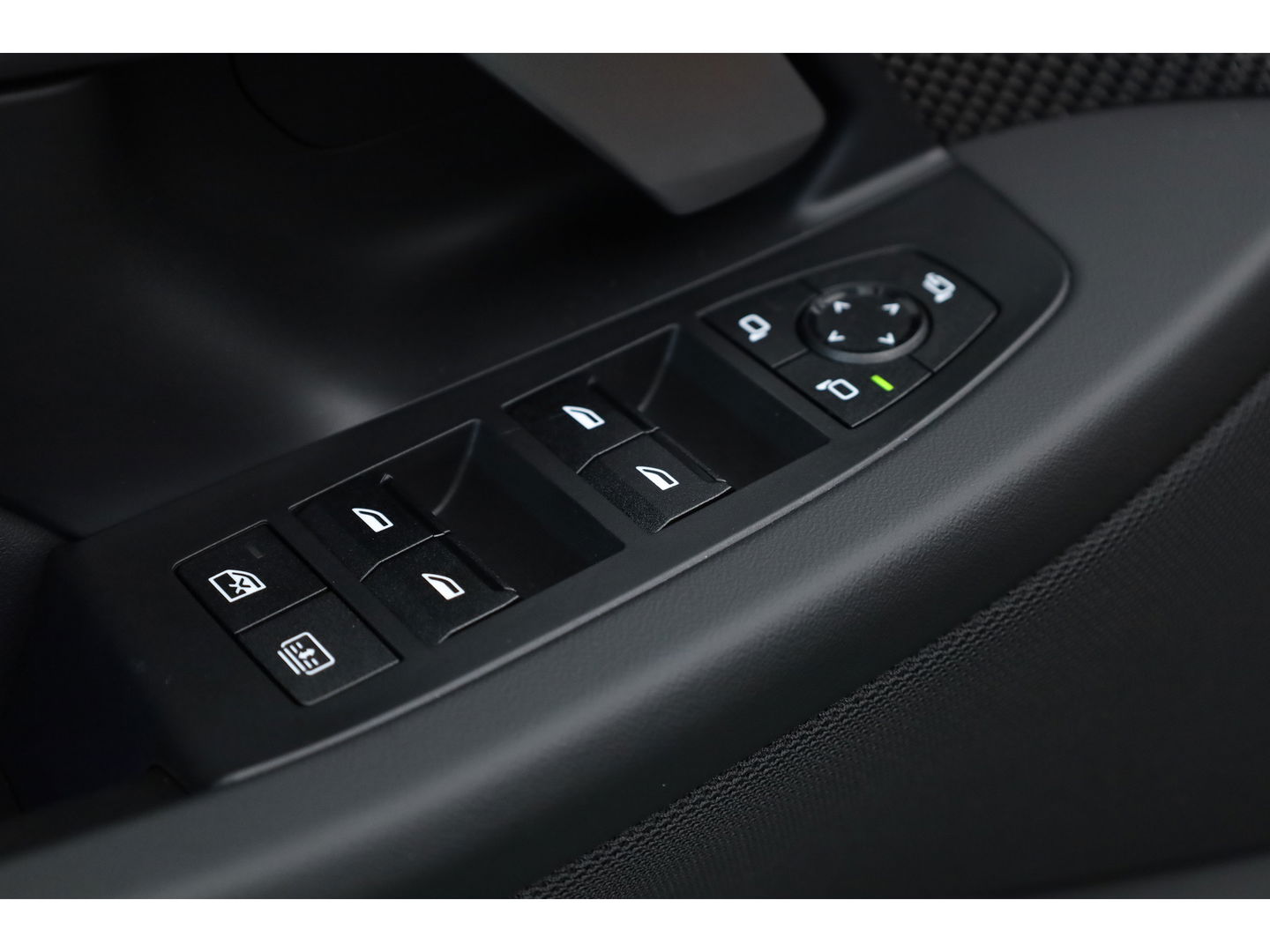 BMW 5 Serie M5 727pk | Ultimate Pack | Keramisch | Carbon | Driving Assistant Pro. | B&W