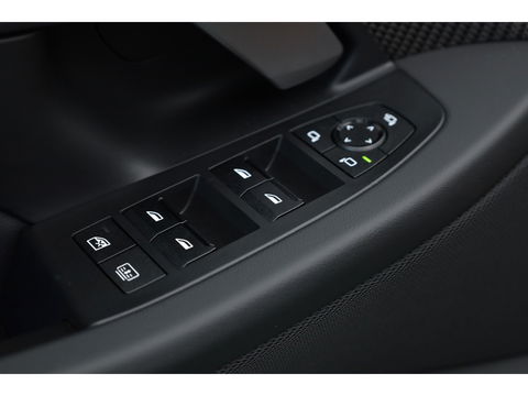 BMW 5 Serie M5 727pk | Ultimate Pack | Keramisch | Carbon | Driving Assistant Pro. | B&W