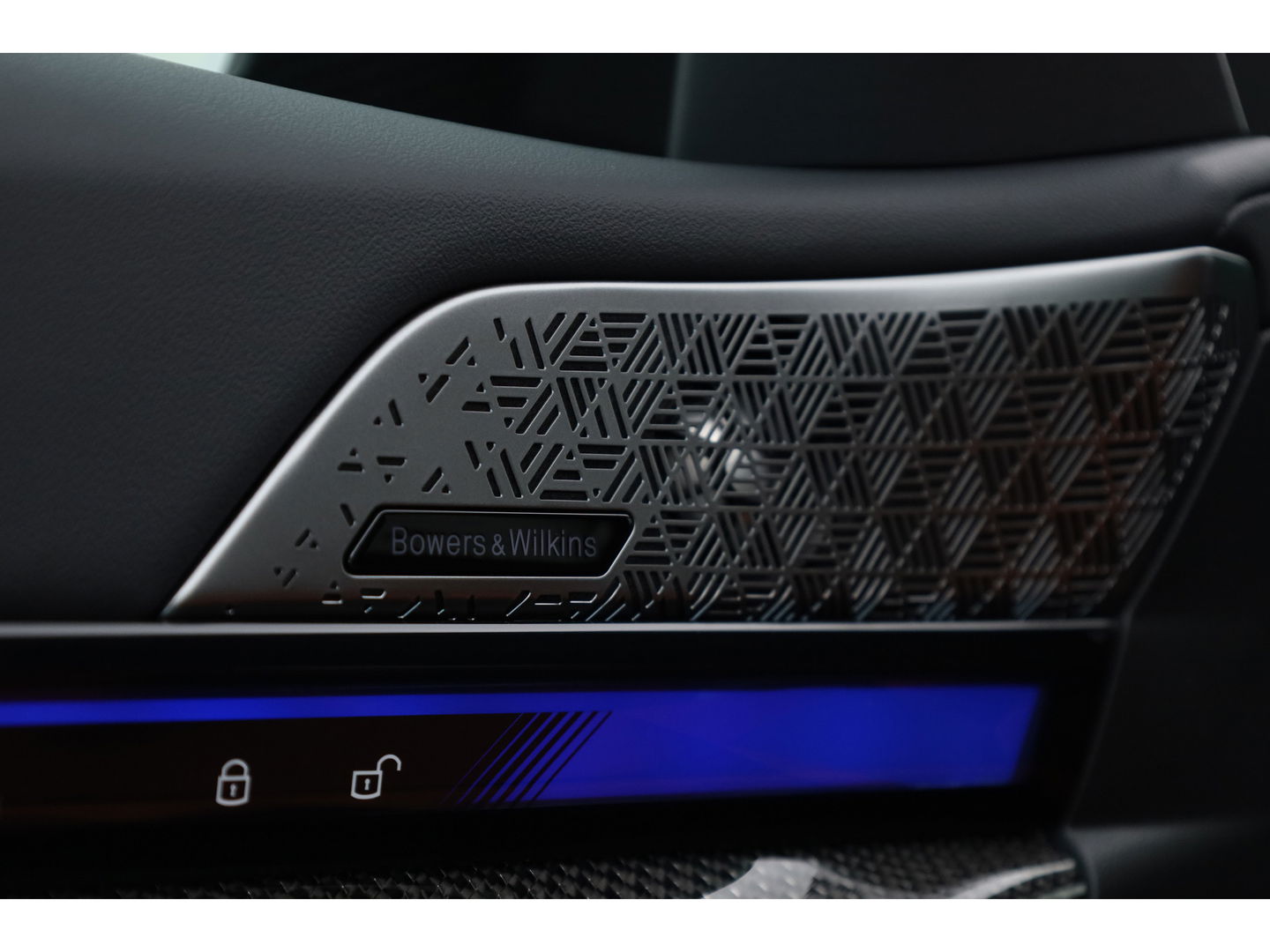 BMW 5 Serie M5 727pk | Ultimate Pack | Keramisch | Carbon | Driving Assistant Pro. | B&W