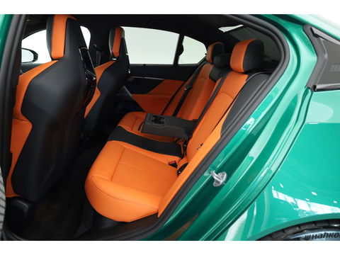 BMW 5 Serie M5 727pk | Ultimate Pack | Keramisch | Carbon | Driving Assistant Pro. | B&W