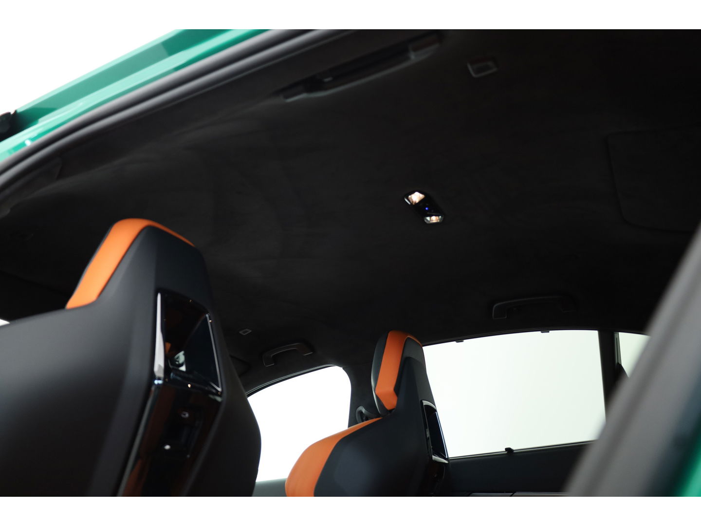 BMW 5 Serie M5 727pk | Ultimate Pack | Keramisch | Carbon | Driving Assistant Pro. | B&W