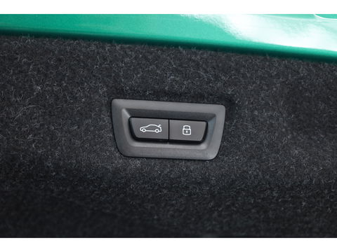 BMW 5 Serie M5 727pk | Ultimate Pack | Keramisch | Carbon | Driving Assistant Pro. | B&W