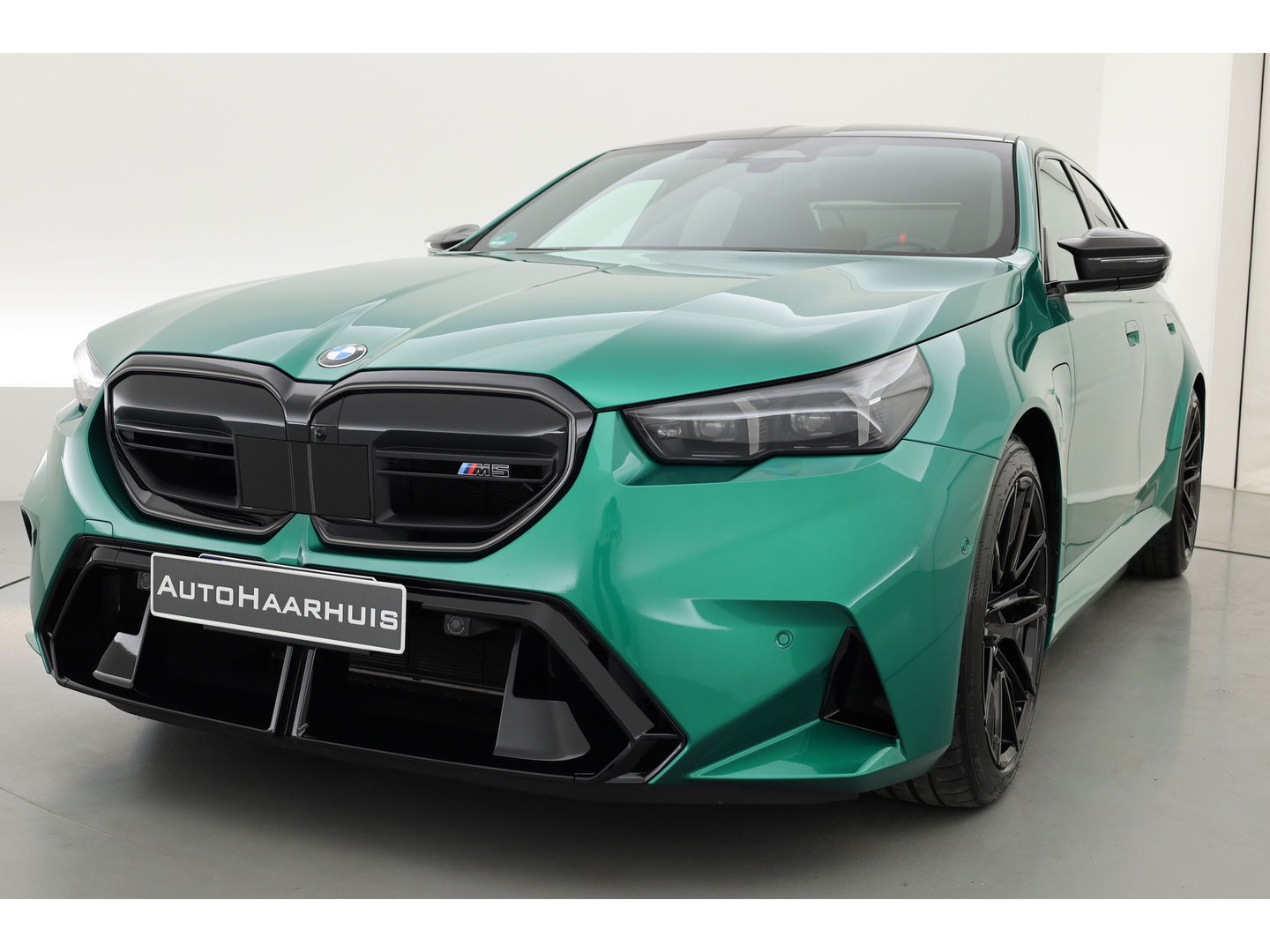 BMW 5 Serie M5 727pk | Ultimate Pack | Keramisch | Carbon | Driving Assistant Pro. | B&W