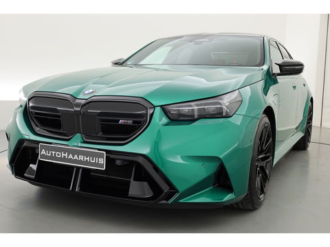 BMW 5 Serie M5 727pk | Ultimate Pack | Keramisch | Carbon | Driving Assistant Pro. | B&W