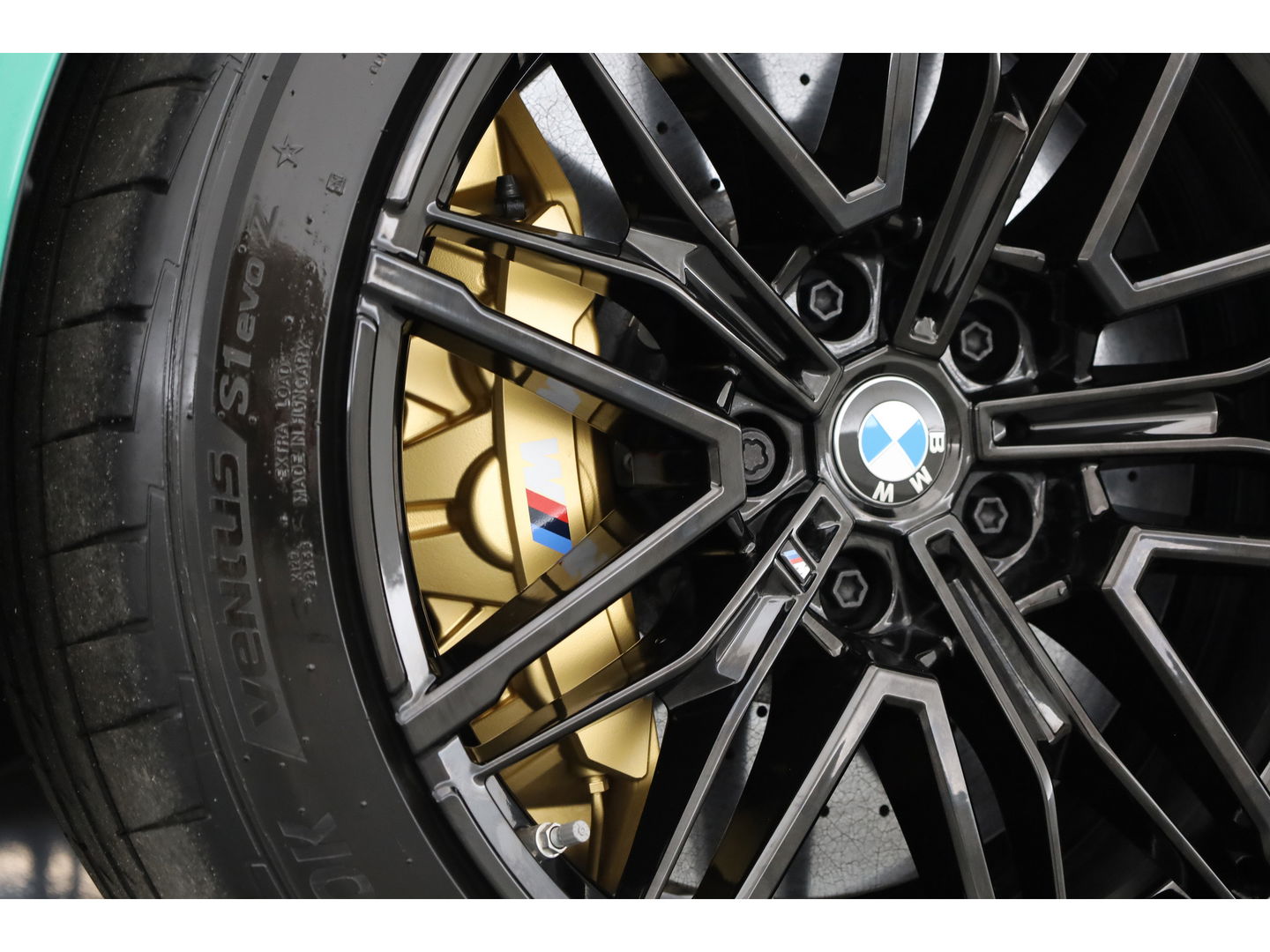 BMW 5 Serie M5 727pk | Ultimate Pack | Keramisch | Carbon | Driving Assistant Pro. | B&W