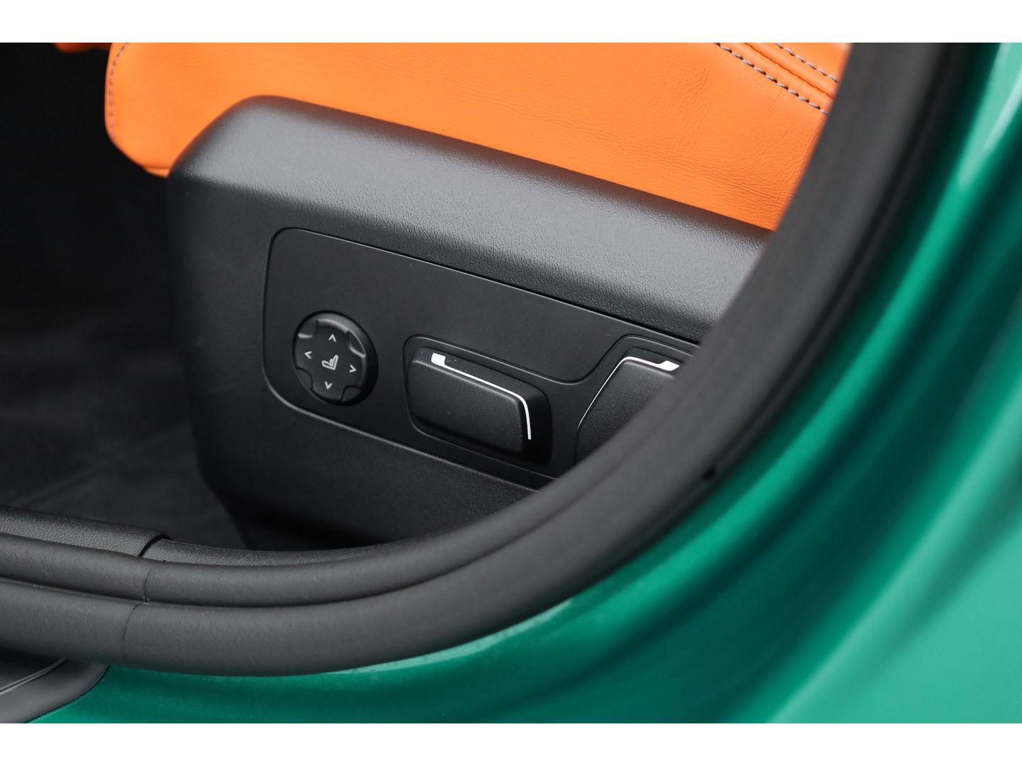 BMW 5 Serie M5 727pk | Ultimate Pack | Keramisch | Carbon | Driving Assistant Pro. | B&W