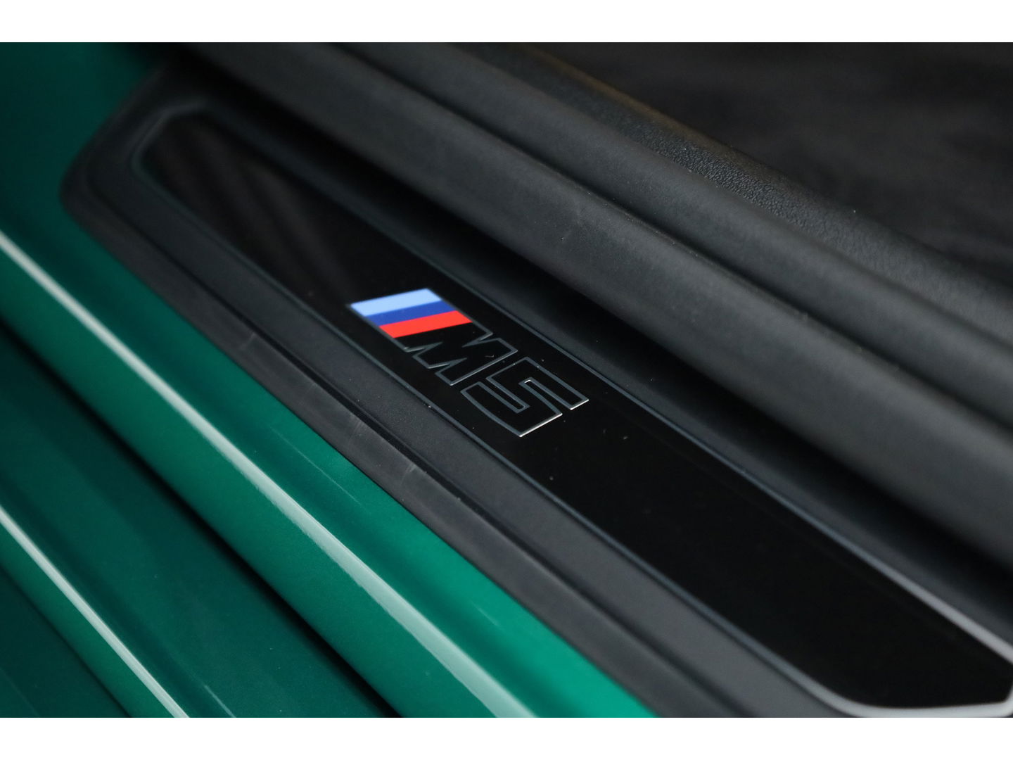 BMW 5 Serie M5 727pk | Ultimate Pack | Keramisch | Carbon | Driving Assistant Pro. | B&W