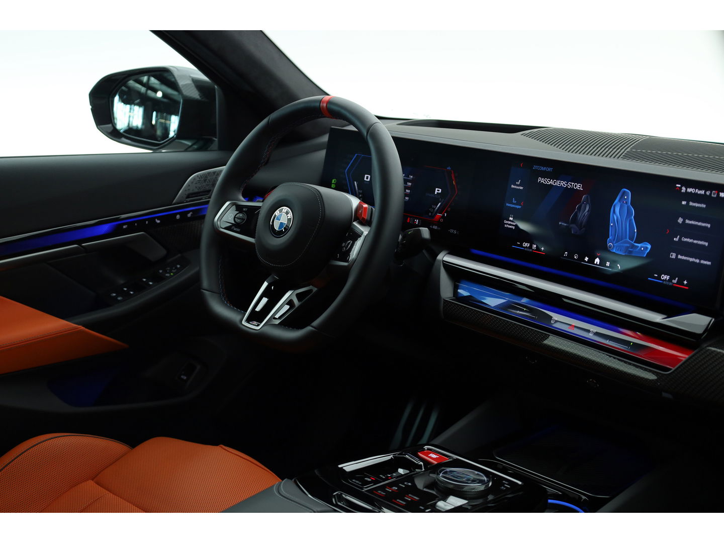 BMW 5 Serie M5 727pk | Ultimate Pack | Keramisch | Carbon | Driving Assistant Pro. | B&W