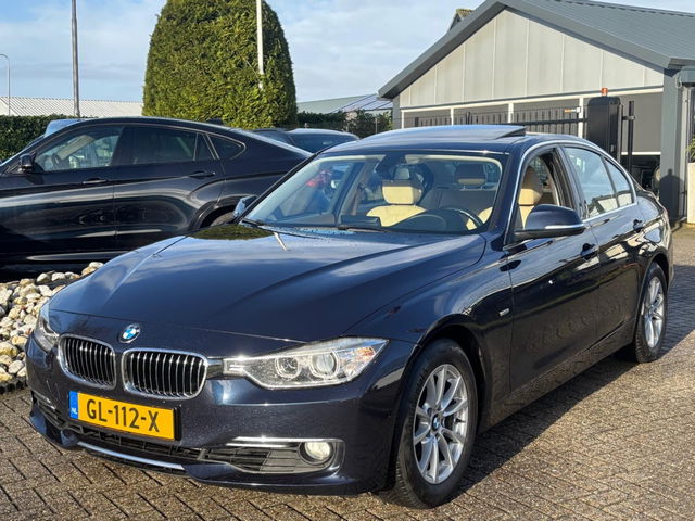BMW 3 Serie - 320i High Exe Sedan Automaat 2015 Schuifdak Dealerauto