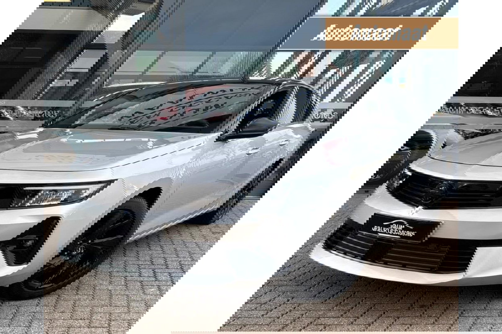 Opel Astra 1.2 GS AUTOMAAT 130PK NAVI PDC-CAMERA WINTERPACK.