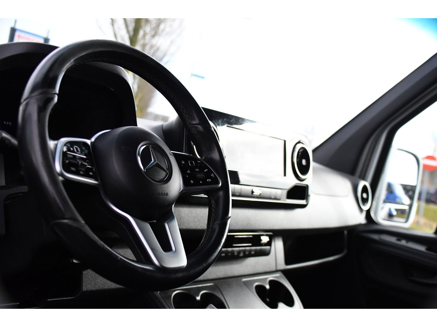 Mercedes-Benz Sprinter 316 2.2 CDI L2H2 PB Edition FULL OPTIONS! Adaptieve Cruise, 360 Camera, Carplay, 10,5'' Mbux, LED, 3500kg Trekhaak, Virtual, 164pk, Uniek!