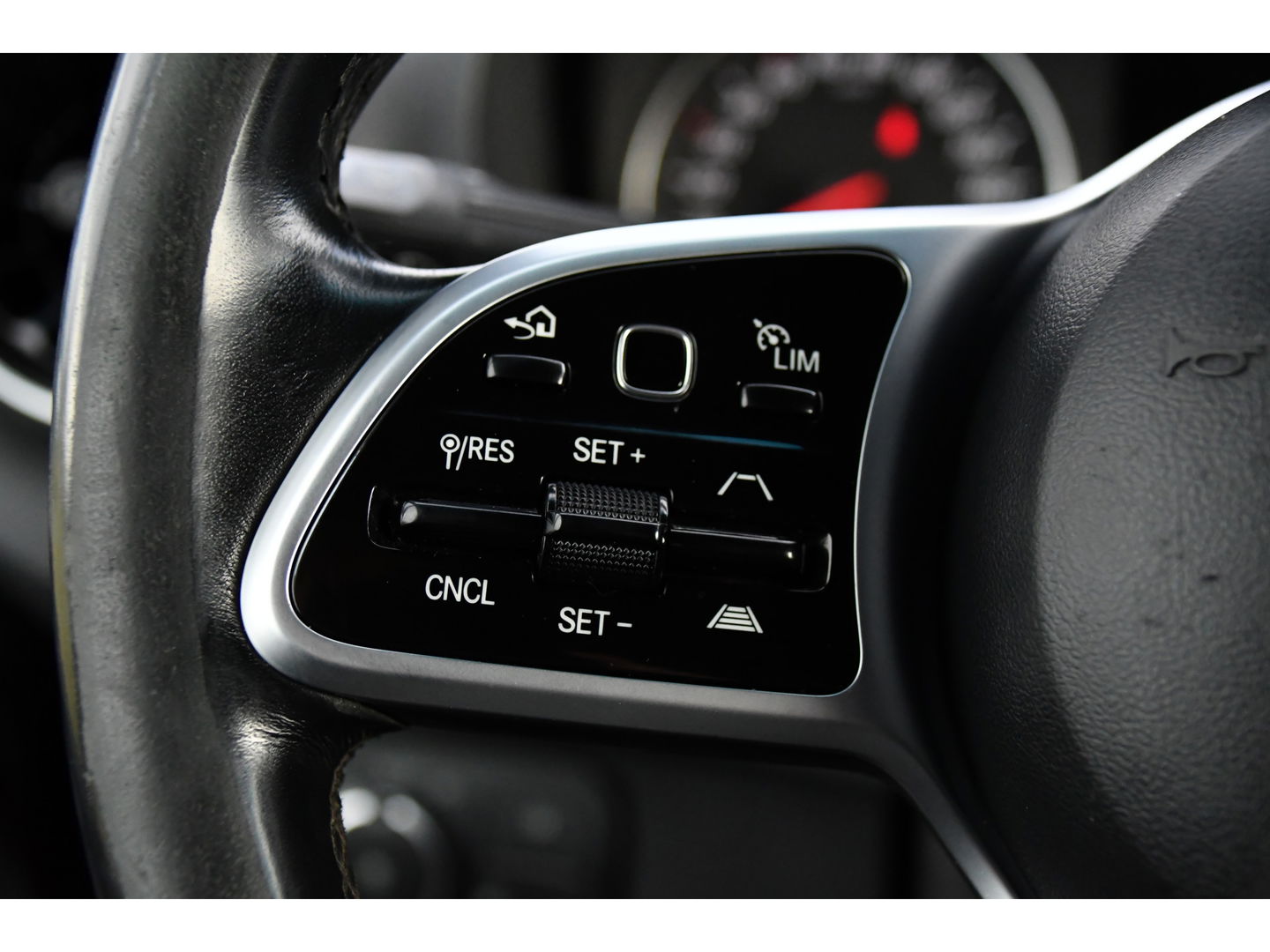 Mercedes-Benz Sprinter 316 2.2 CDI L2H2 PB Edition FULL OPTIONS! Adaptieve Cruise, 360 Camera, Carplay, 10,5'' Mbux, LED, 3500kg Trekhaak, Virtual, 164pk, Uniek!