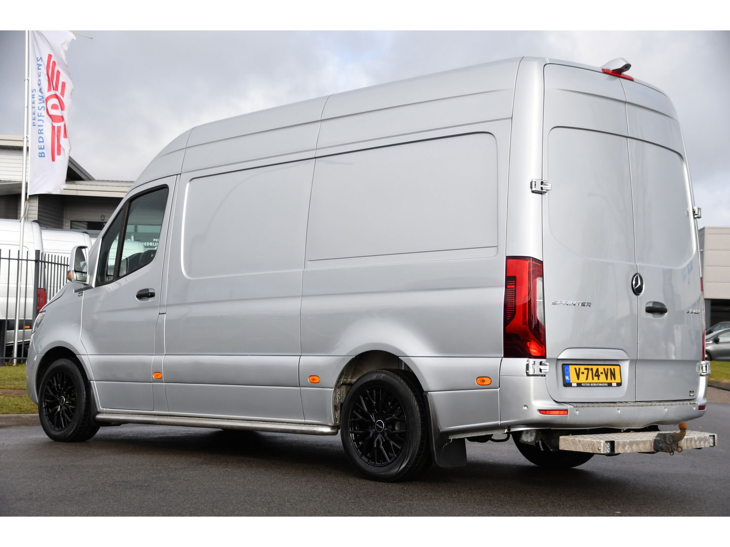 Mercedes-Benz Sprinter 316 2.2 CDI L2H2 PB Edition FULL OPTIONS! Adaptieve Cruise, 360 Camera, Carplay, 10,5'' Mbux, LED, 3500kg Trekhaak, Virtual, 164pk, Uniek!