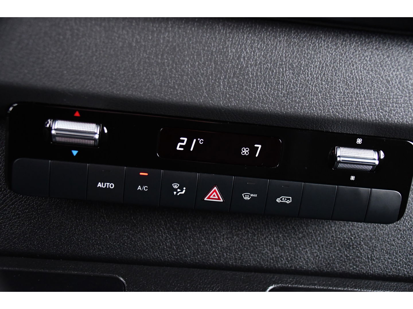 Mercedes-Benz Sprinter 316 2.2 CDI L2H2 PB Edition FULL OPTIONS! Adaptieve Cruise, 360 Camera, Carplay, 10,5'' Mbux, LED, 3500kg Trekhaak, Virtual, 164pk, Uniek!