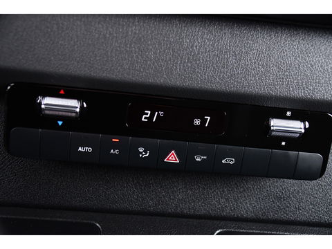 Mercedes-Benz Sprinter 316 2.2 CDI L2H2 PB Edition FULL OPTIONS! Adaptieve Cruise, 360 Camera, Carplay, 10,5'' Mbux, LED, 3500kg Trekhaak, Virtual, 164pk, Uniek!