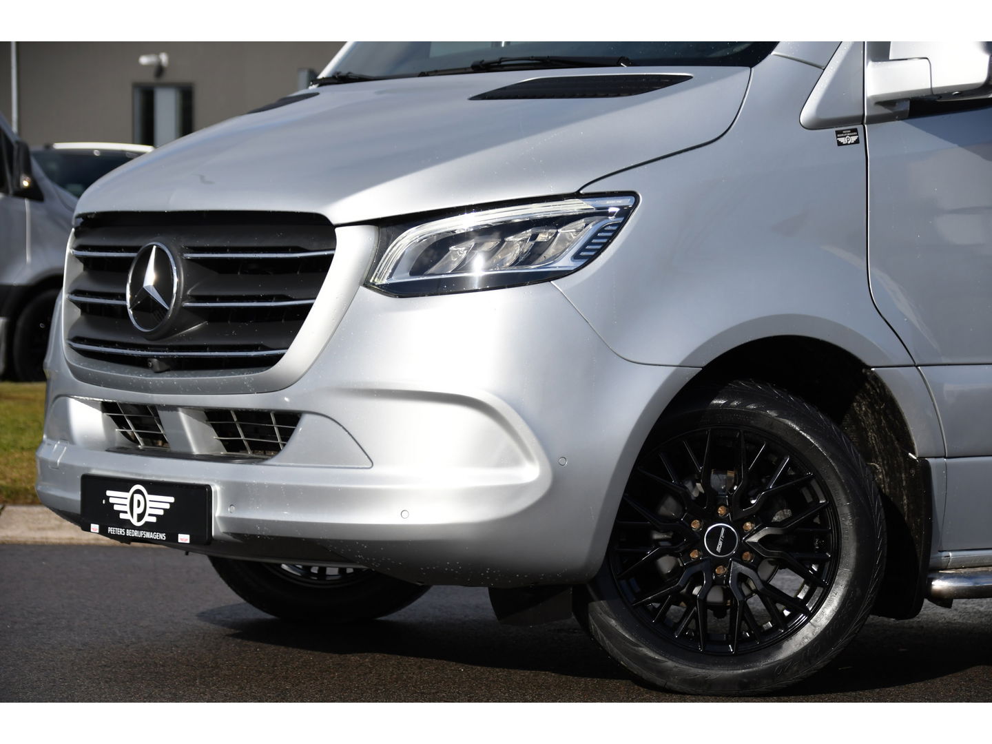 Mercedes-Benz Sprinter 316 2.2 CDI L2H2 PB Edition FULL OPTIONS! Adaptieve Cruise, 360 Camera, Carplay, 10,5'' Mbux, LED, 3500kg Trekhaak, Virtual, 164pk, Uniek!