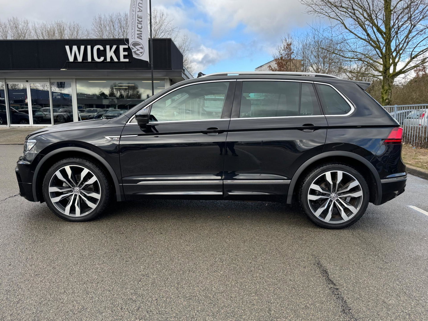 Volkswagen Tiguan 1.5 TSI ACT Highline R Line Panorama Led Massage