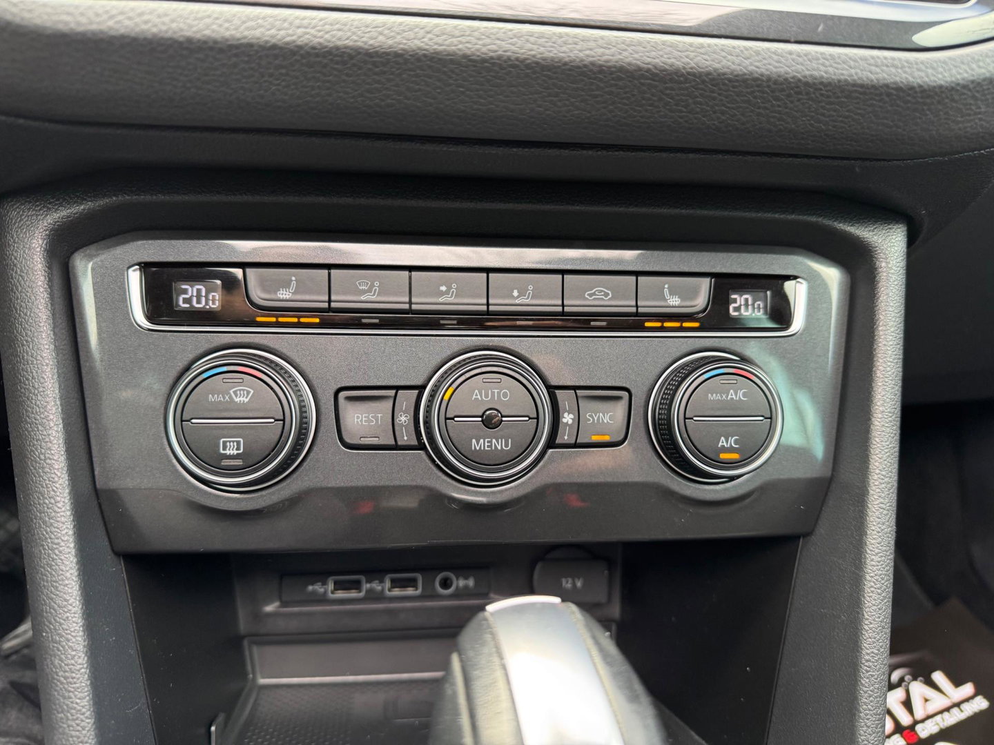 Volkswagen Tiguan 1.5 TSI ACT Highline R Line Panorama Led Massage