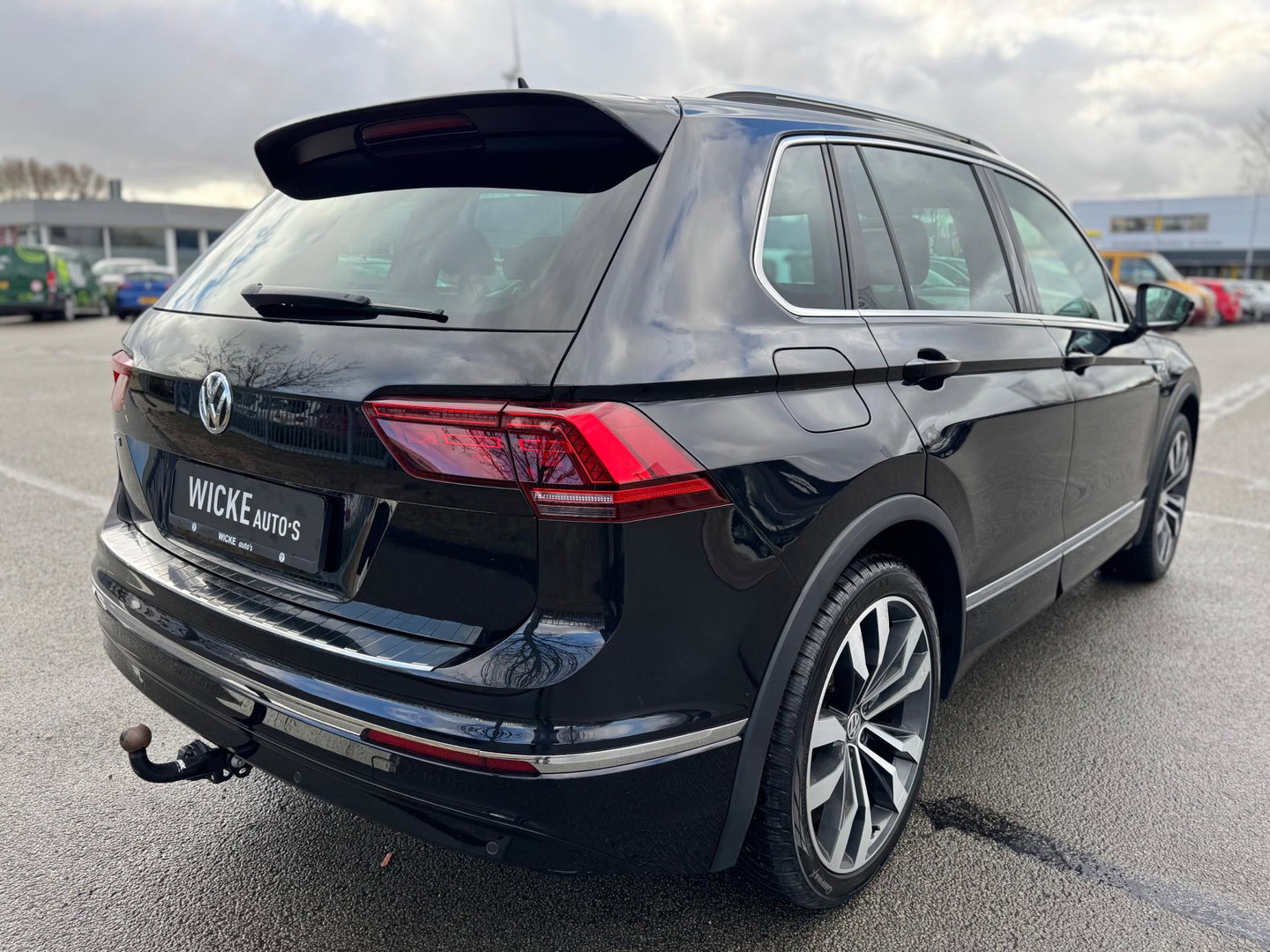 Volkswagen Tiguan 1.5 TSI ACT Highline R Line Panorama Led Massage