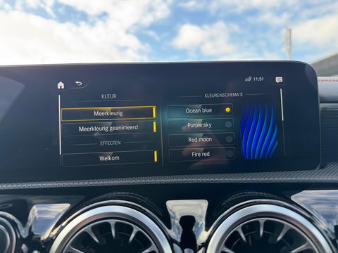 Mercedes-Benz CLA-Klasse Shooting Brake 250 e AMG Panorama Leder Camera Navi