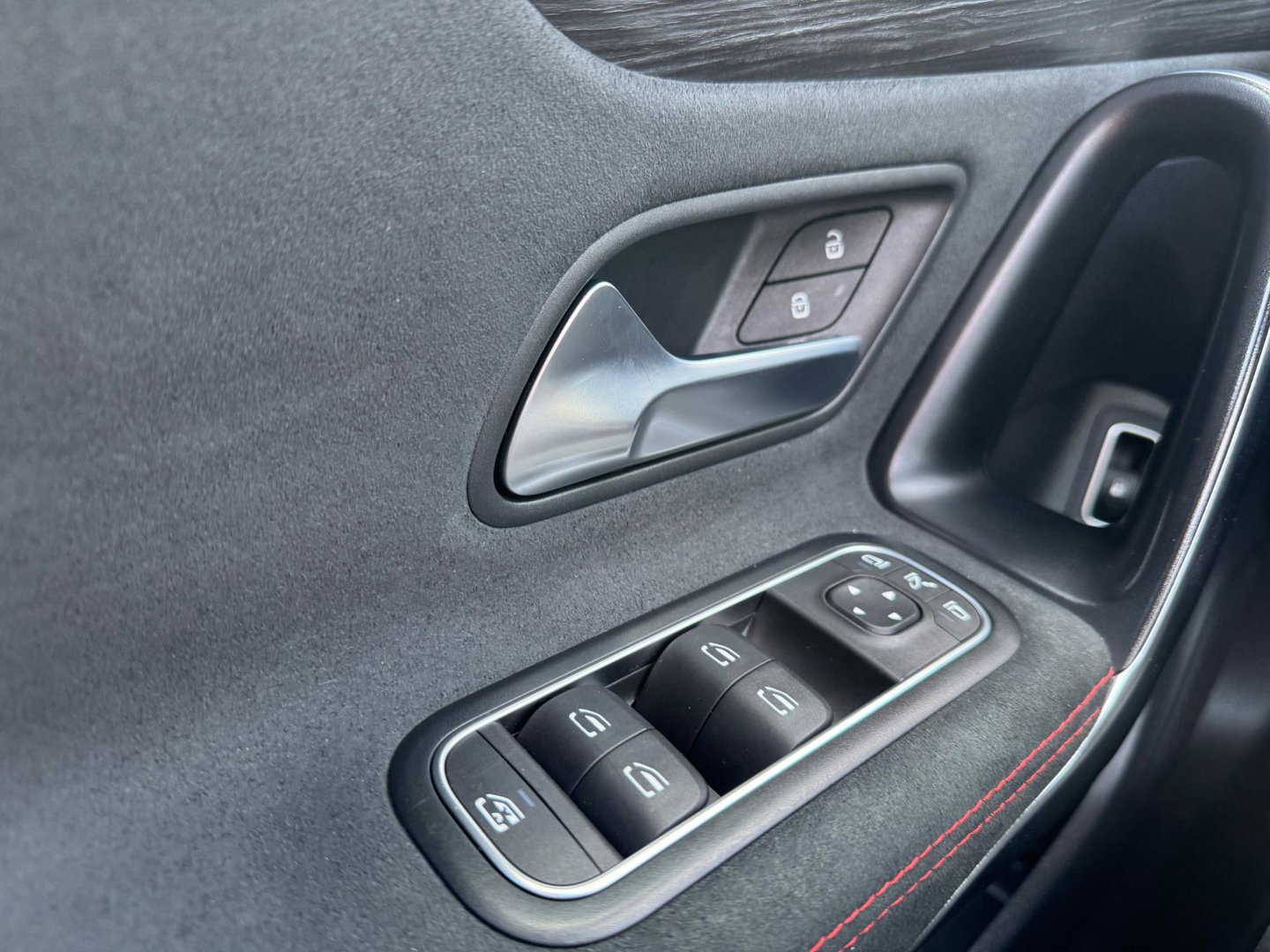 Mercedes-Benz CLA-Klasse Shooting Brake 250 e AMG Panorama Leder Camera Navi