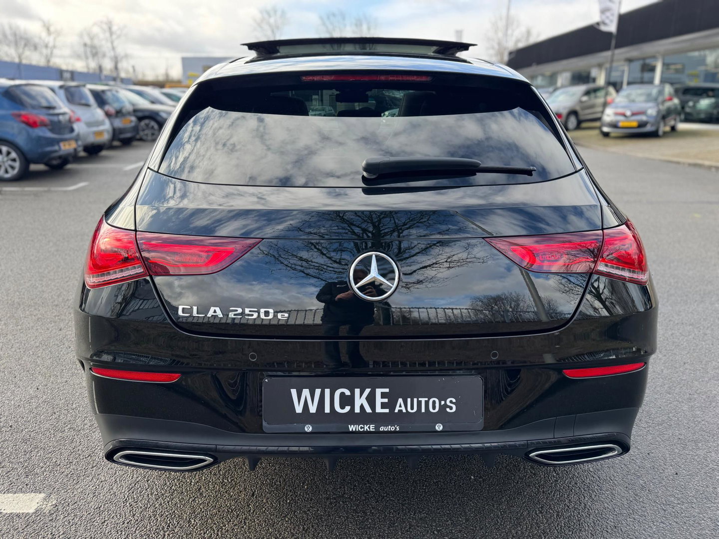 Mercedes-Benz CLA-Klasse Shooting Brake 250 e AMG Panorama Leder Camera Navi