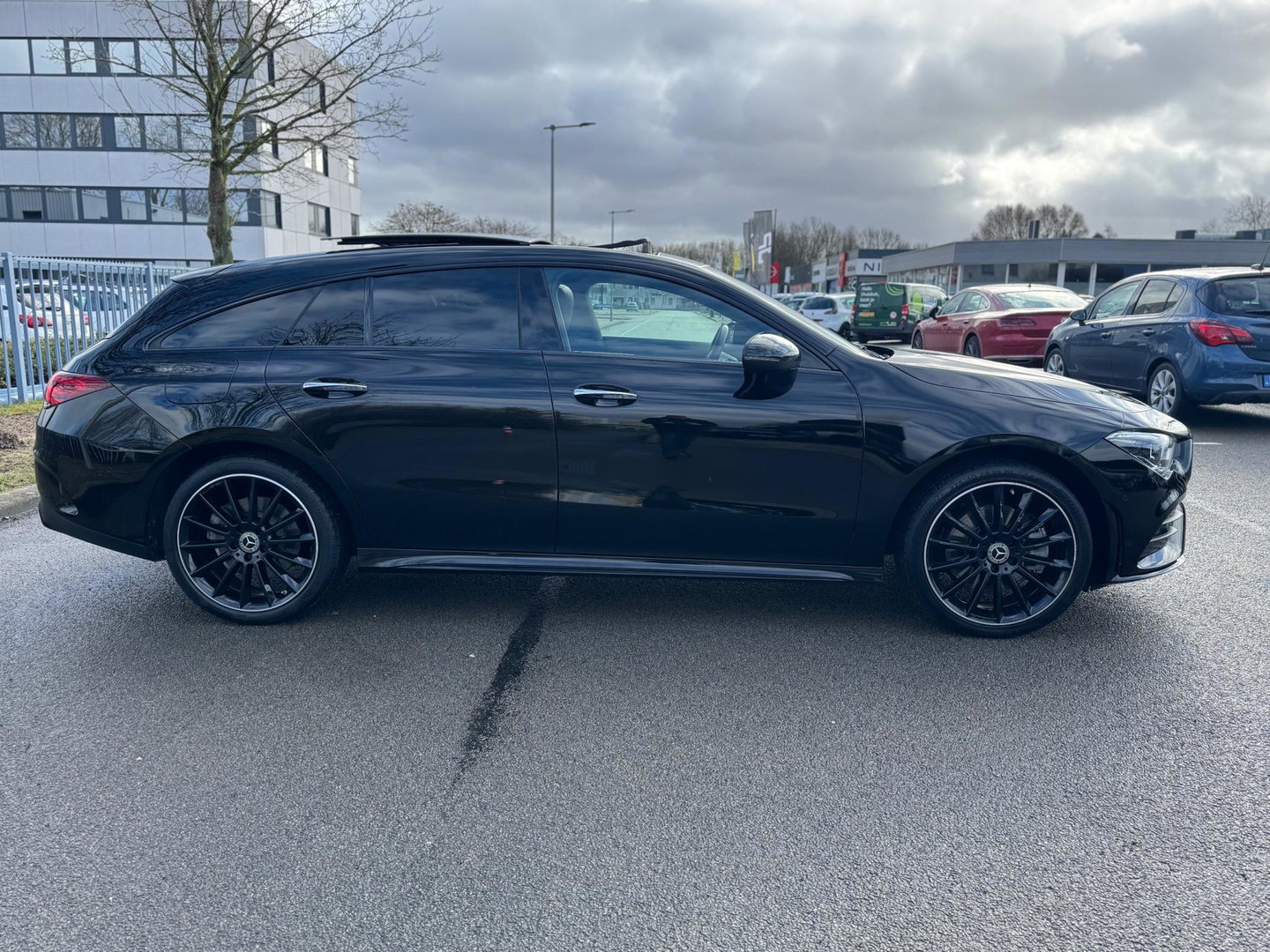 Mercedes-Benz CLA-Klasse Shooting Brake 250 e AMG Panorama Leder Camera Navi