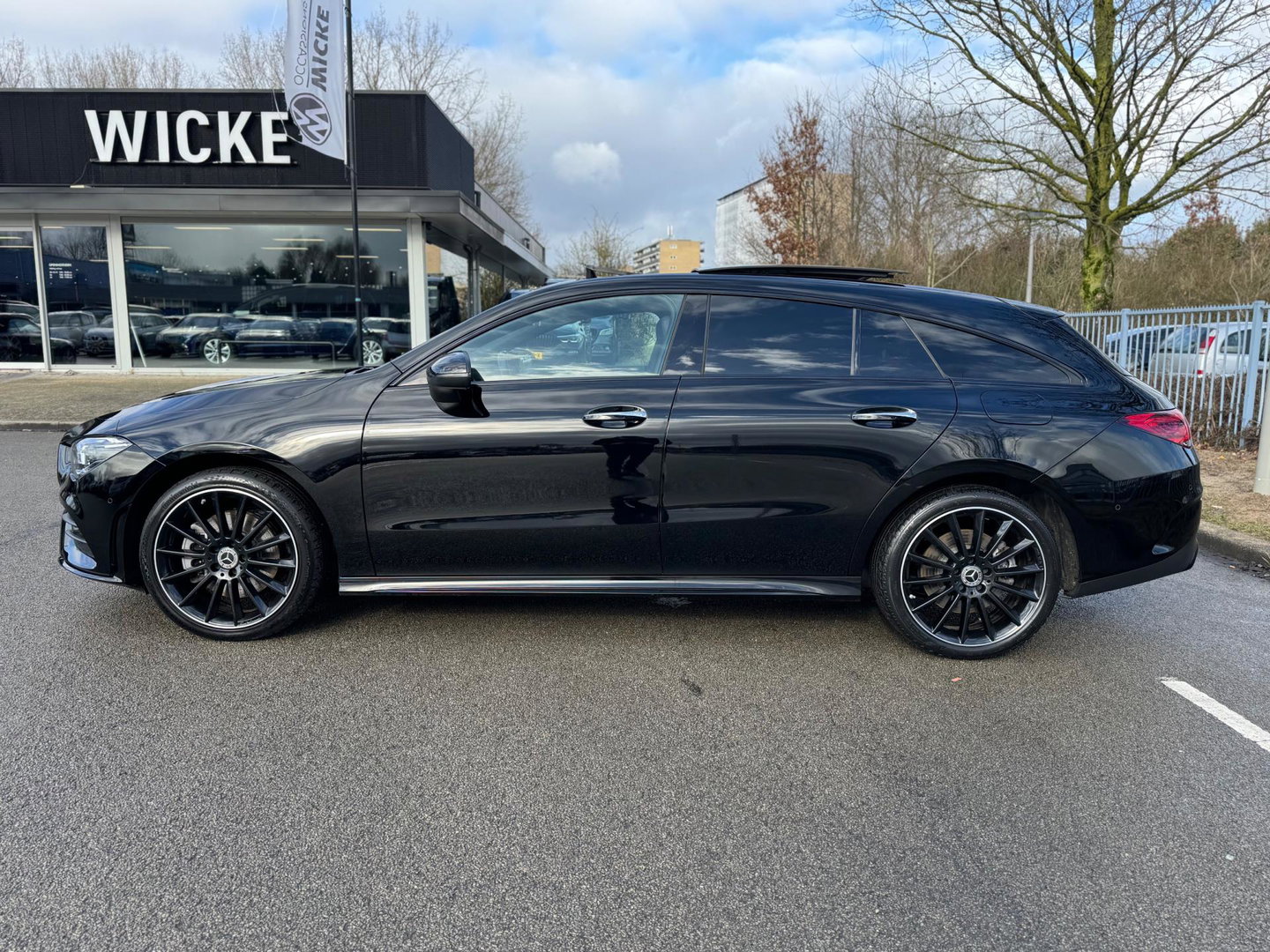 Mercedes-Benz CLA-Klasse Shooting Brake 250 e AMG Panorama Leder Camera Navi