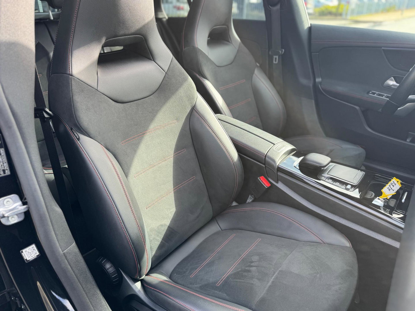 Mercedes-Benz CLA-Klasse Shooting Brake 250 e AMG Panorama Leder Camera Navi