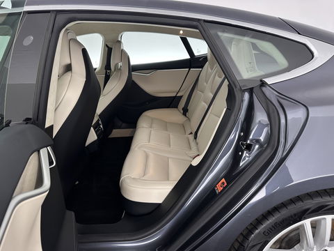 Tesla Model S 100D AWD [ 3-Fase-17kW] {SOH-86%} (INCL.BTW) *PANO-WINDOW | AUTO-PILOT | LEATHER | CCS-FASTLOADER | FULL-LED | NAVI-FULLMAP | KEYLESS | MEMORY-PACK | HEATED-COMFORTSEATS | DIGI-COCKPIT | 19"ALU*