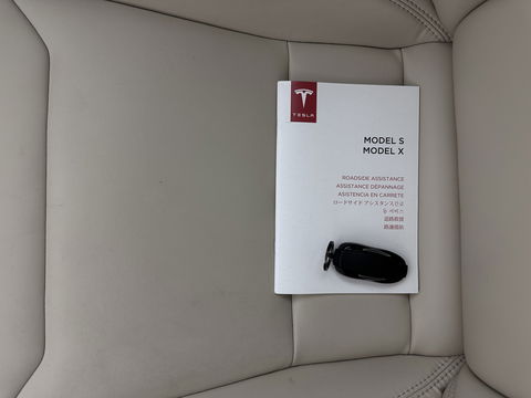 Tesla Model S 100D AWD [ 3-Fase-17kW] {SOH-86%} (INCL.BTW) *PANO-WINDOW | AUTO-PILOT | LEATHER | CCS-FASTLOADER | FULL-LED | NAVI-FULLMAP | KEYLESS | MEMORY-PACK | HEATED-COMFORTSEATS | DIGI-COCKPIT | 19"ALU*