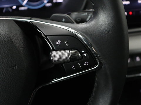 Škoda Octavia 1.0 e-TSI Business Edition | 61.800km NAP | Camera | Carplay | Navigatie | Full LED | Parkeerhulp | Digital Cockpit | Cruise control