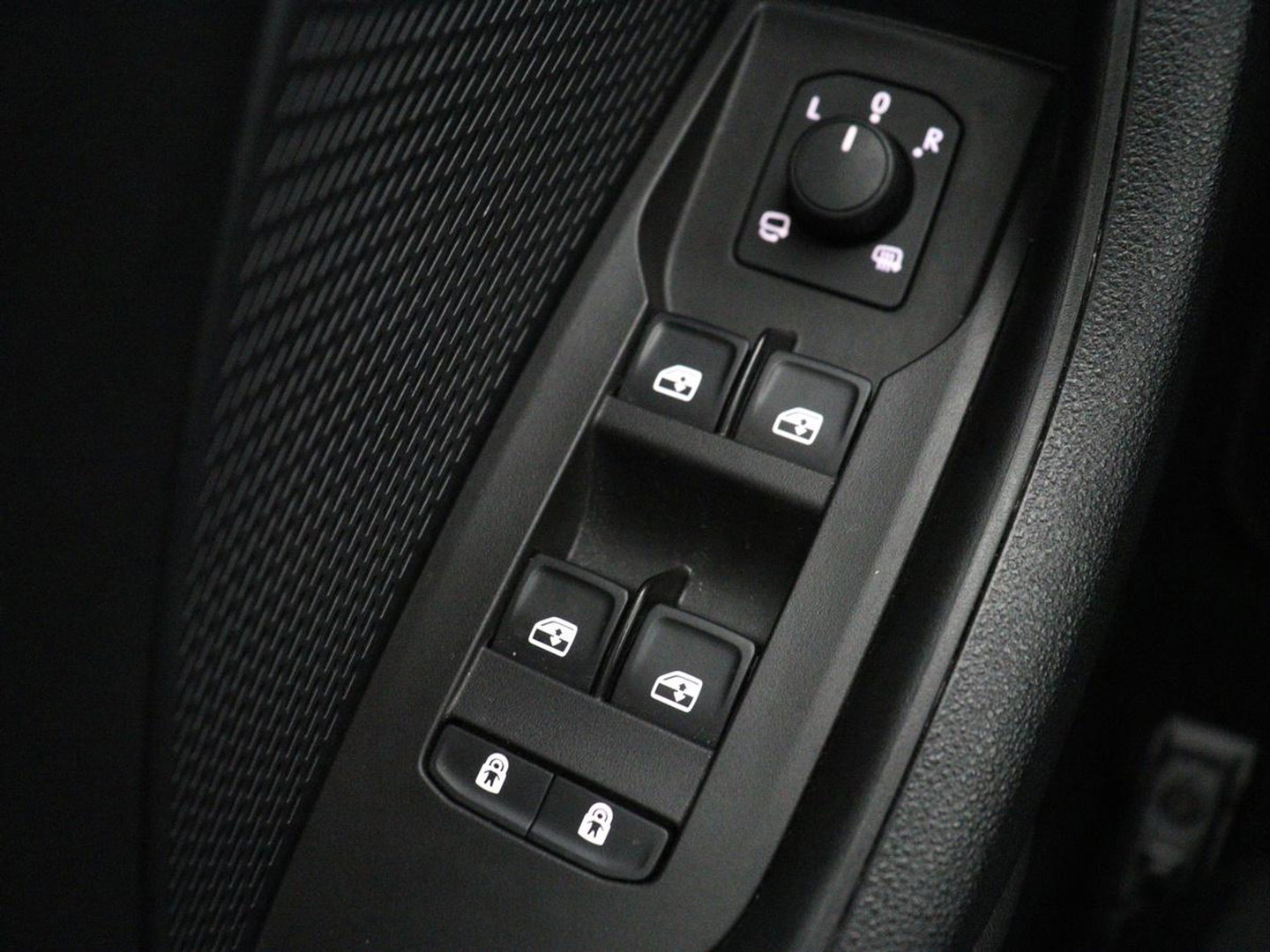 Škoda Octavia 1.0 e-TSI Business Edition | 61.800km NAP | Camera | Carplay | Navigatie | Full LED | Parkeerhulp | Digital Cockpit | Cruise control