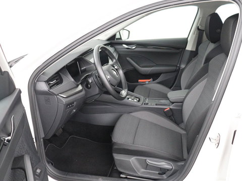 Škoda Octavia 1.0 e-TSI Business Edition | 61.800km NAP | Camera | Carplay | Navigatie | Full LED | Parkeerhulp | Digital Cockpit | Cruise control