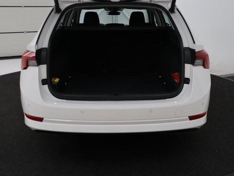 Škoda Octavia 1.0 e-TSI Business Edition | 61.800km NAP | Camera | Carplay | Navigatie | Full LED | Parkeerhulp | Digital Cockpit | Cruise control