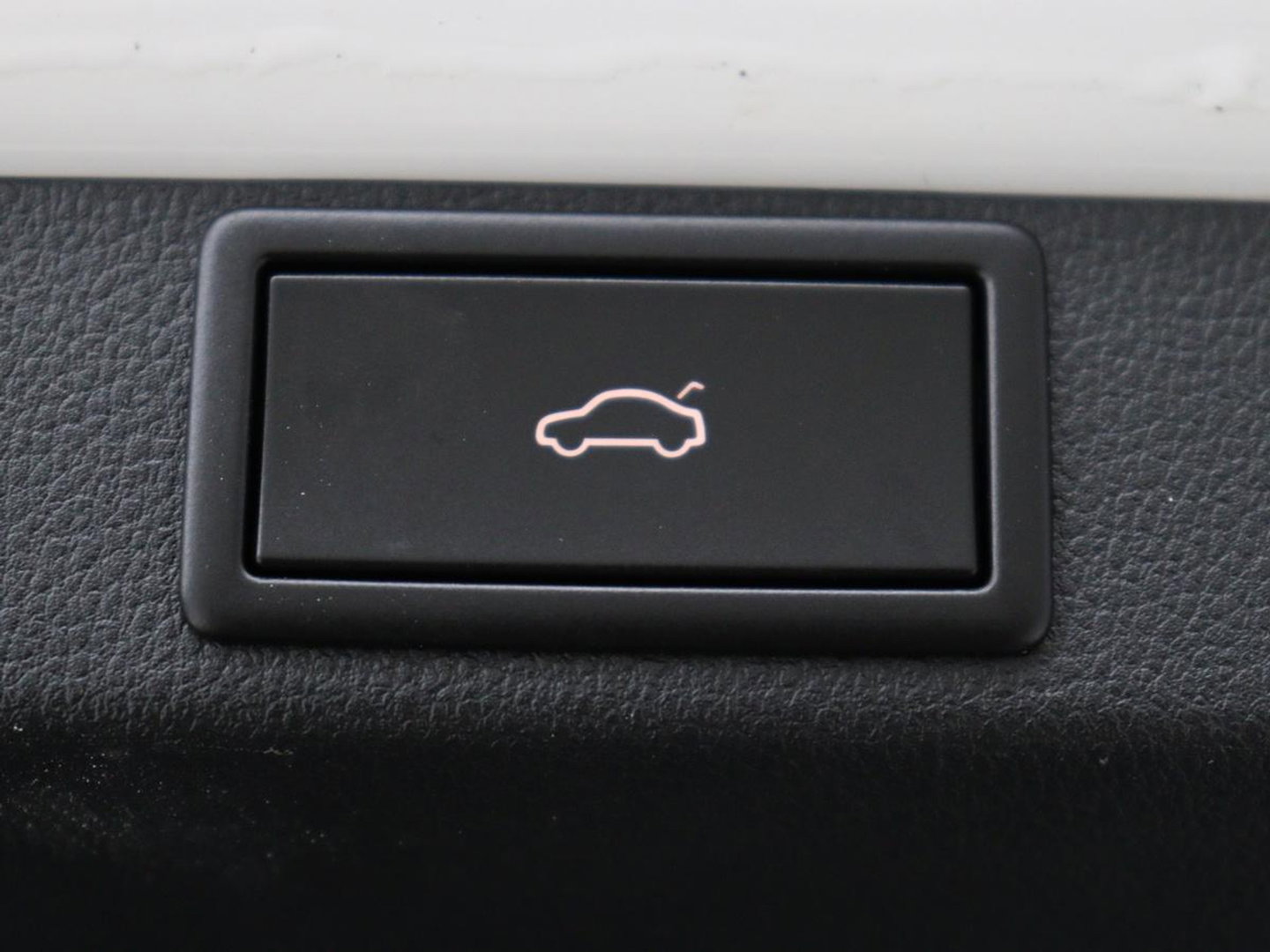 Škoda Octavia 1.0 e-TSI Business Edition | 61.800km NAP | Camera | Carplay | Navigatie | Full LED | Parkeerhulp | Digital Cockpit | Cruise control