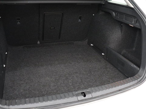 Škoda Octavia 1.0 e-TSI Business Edition | 61.800km NAP | Camera | Carplay | Navigatie | Full LED | Parkeerhulp | Digital Cockpit | Cruise control