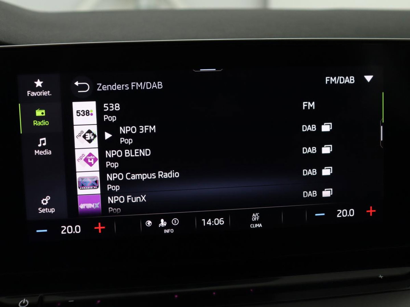 Škoda Octavia 1.0 e-TSI Business Edition | 61.800km NAP | Camera | Carplay | Navigatie | Full LED | Parkeerhulp | Digital Cockpit | Cruise control