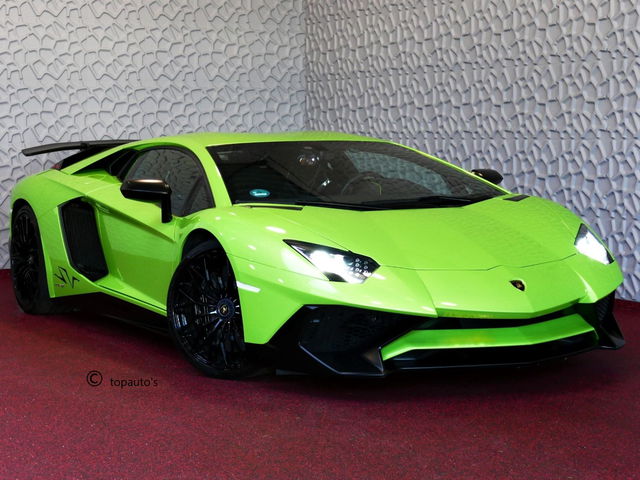 Lamborghini Aventador - 6.5 V12 LP750-4 Superveloce SV Verde ithaca Lift Camera.