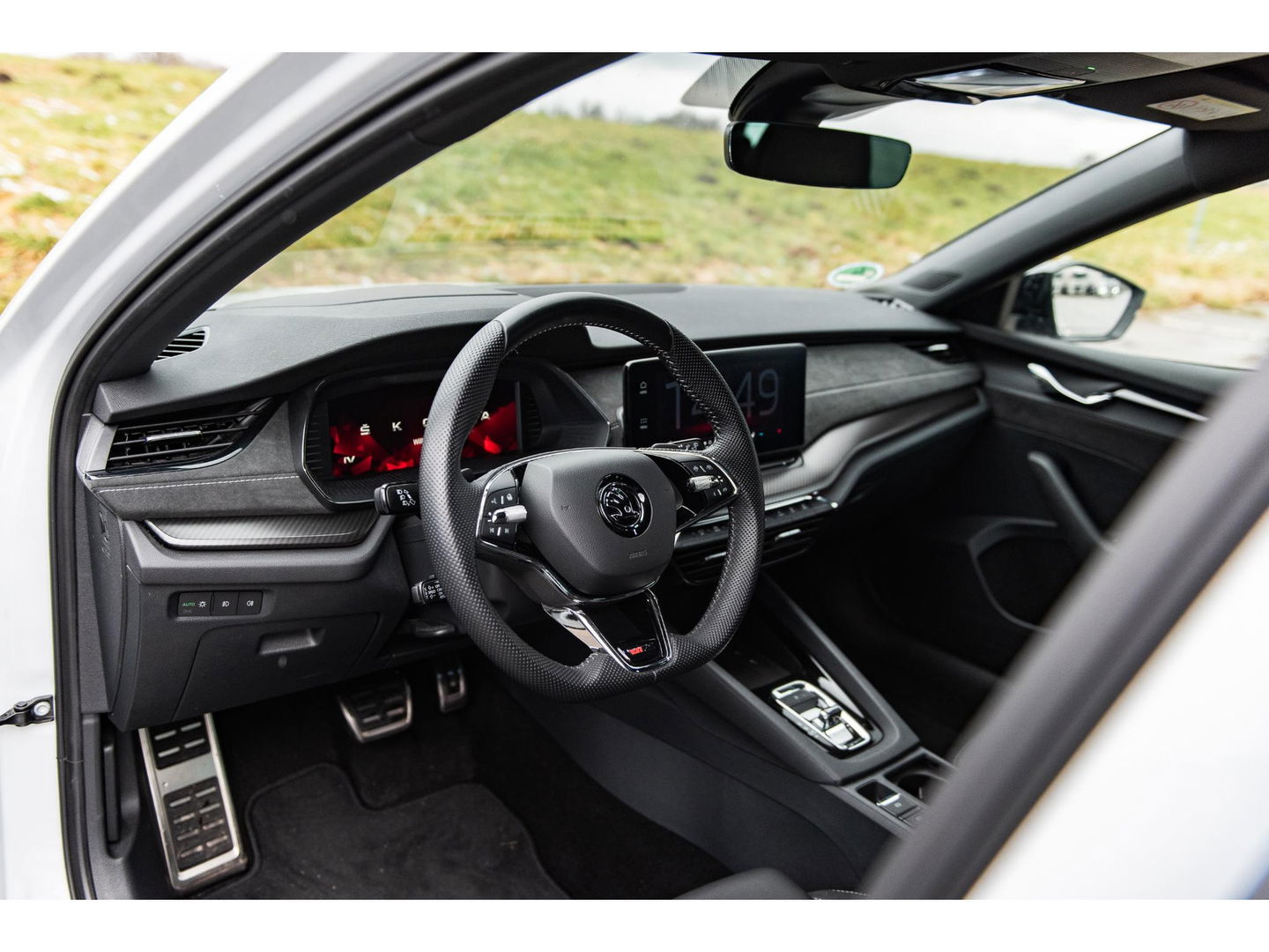 Škoda Octavia Combi 1.4 TSI RS iV PHEV | COMFORT STOELEN | HEAD UP | 19" ALTAIR VELGEN | ADAPTIVE CRUISE