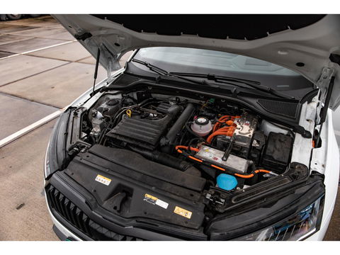 Škoda Octavia Combi 1.4 TSI RS iV PHEV | COMFORT STOELEN | HEAD UP | 19" ALTAIR VELGEN | ADAPTIVE CRUISE