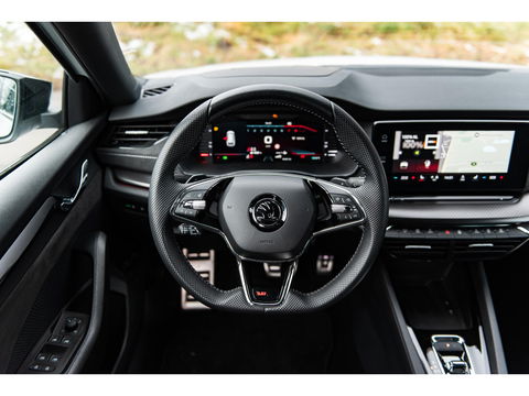 Škoda Octavia Combi 1.4 TSI RS iV PHEV | COMFORT STOELEN | HEAD UP | 19" ALTAIR VELGEN | ADAPTIVE CRUISE