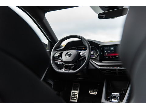 Škoda Octavia Combi 1.4 TSI RS iV PHEV | COMFORT STOELEN | HEAD UP | 19" ALTAIR VELGEN | ADAPTIVE CRUISE