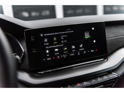 Škoda Octavia Combi 1.4 TSI RS iV PHEV | COMFORT STOELEN | HEAD UP | 19" ALTAIR VELGEN | ADAPTIVE CRUISE