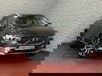 Volvo XC60 - 2.0 T6 350 PK CREME.LEER PHEV SCHUIFDAK AWD ULTRA BRIGHT LONG RANGE PANO HARMAN/KARDON HEADUP ELEK.KLEP phev . panorama pano ✅ Top Auto's Wijchen ,  Altijd een Ruim aanbod van Volvo's i  BUSINESS / CORE / BRIGHT / DARK / ULTRA DARK / PLUS DARK / BLACK EDI