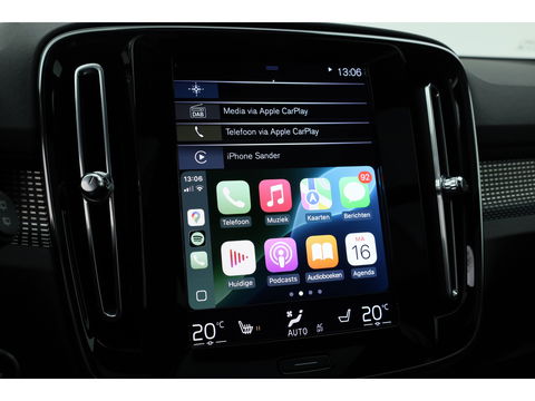 Volvo XC40 2.0 T4 R-Design | Pano | Trekhaak | Lava- interieur | 20 inch | H&K Audio | ACC | Standkachel |